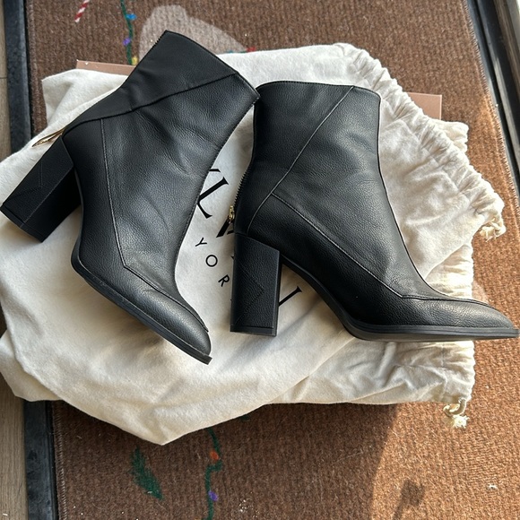 Sylven New York Apple Leather Boots - Picture 4 of 7
